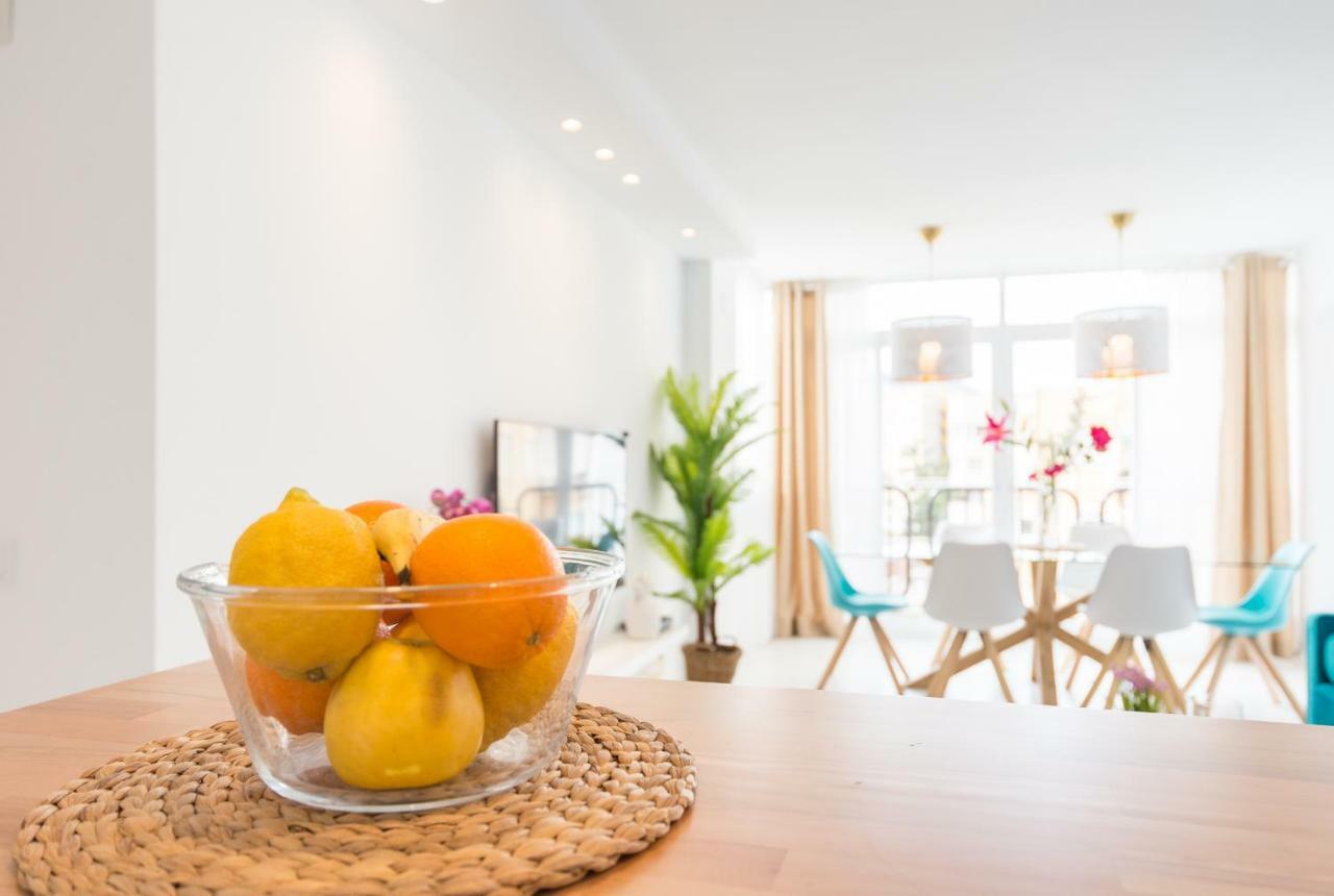Stunning Spacious City Apartment With Free Parking Malaga Luaran gambar