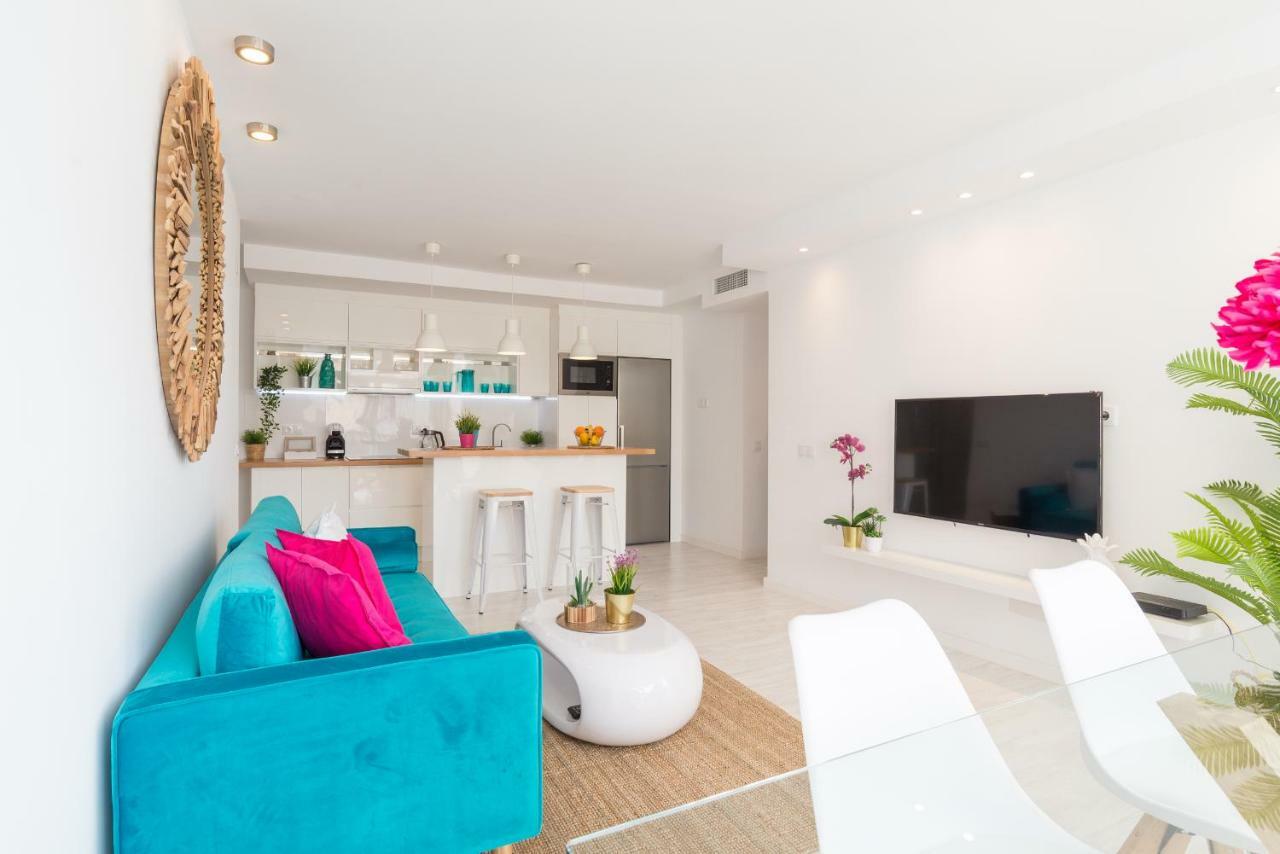 Stunning Spacious City Apartment With Free Parking Malaga Luaran gambar
