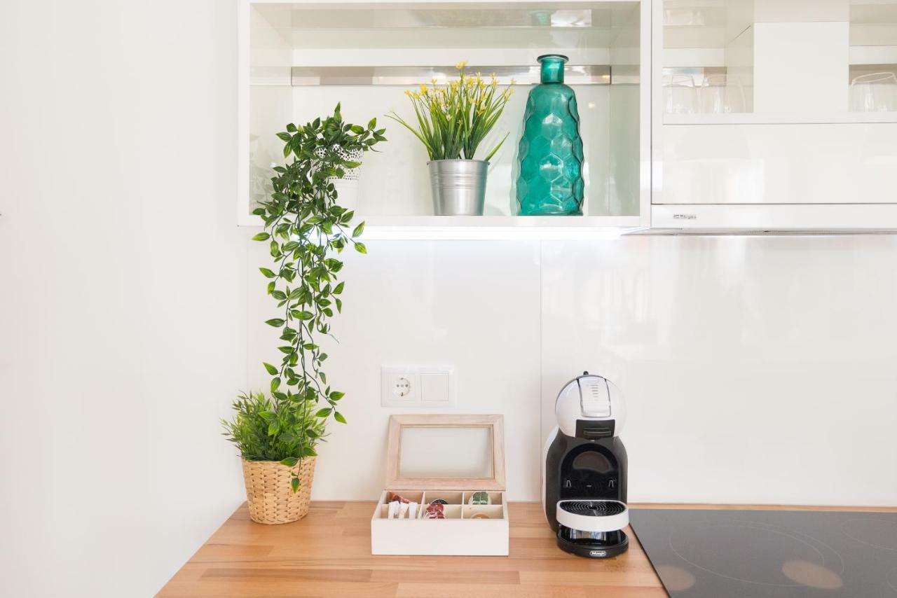 Stunning Spacious City Apartment With Free Parking Malaga Luaran gambar
