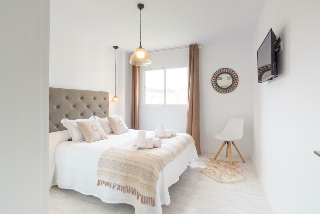 Stunning Spacious City Apartment With Free Parking Malaga Luaran gambar