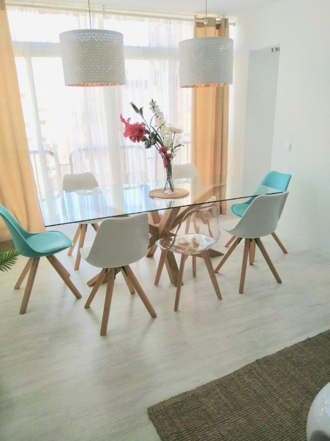 Stunning Spacious City Apartment With Free Parking Malaga Luaran gambar